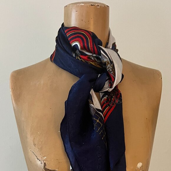 Vintage Scarf British Royal Carriages in Red, Blue, White and Gold - Very Regal - Picture 2 of 6